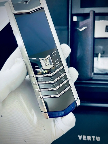 Vertu Signature S Steel Blue Aligator